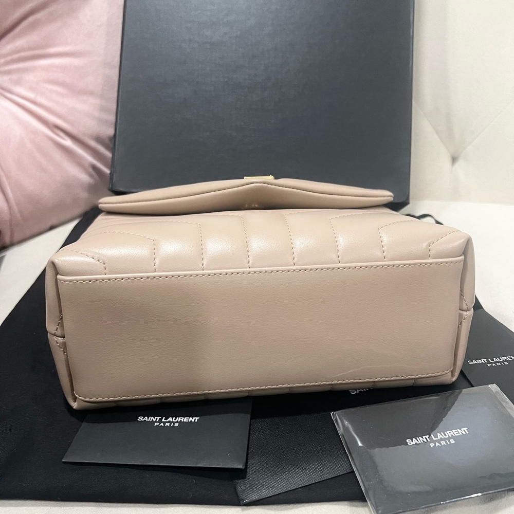 NEW🔥 YSL LOULOU SMALL IN QUILTED LEATHER - Picture 4 of 10